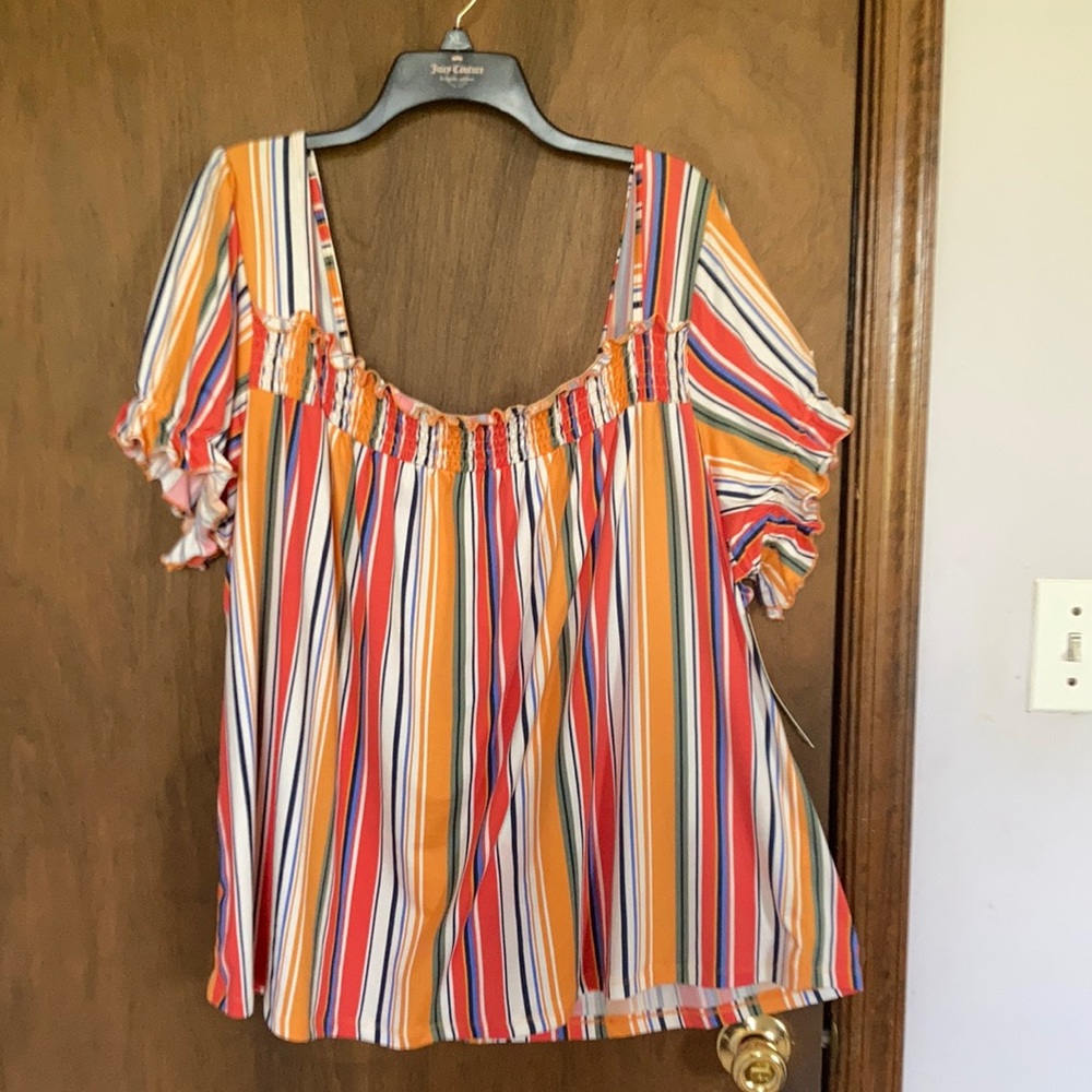 Absolutely Famous striped top smock front neckline detail soft 2X - Picture 3 of 16